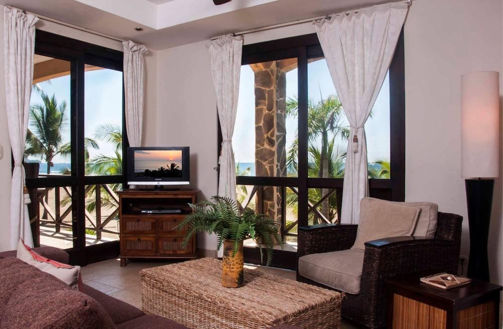 Bahia Encantada Beach Front Proyect, Jaco Paradise Eksteriør billede